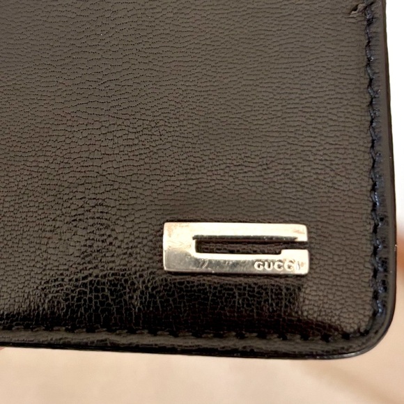 GUCCI
Vintage Leather Card Holder - Picture 6 of 6